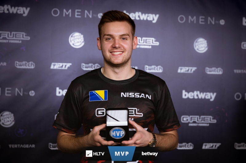 中筹码锦标 中筹码锦标