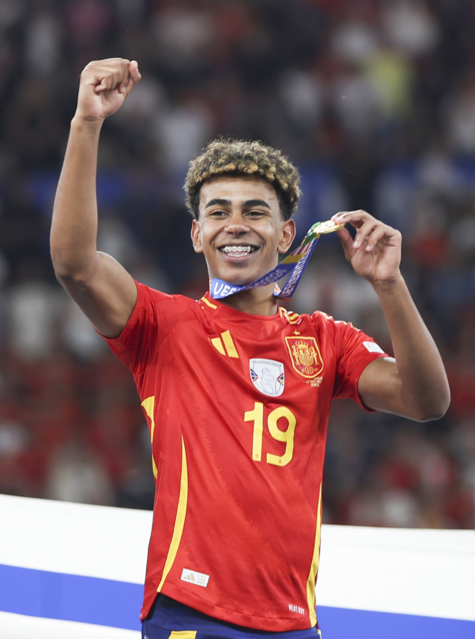 梅努不仅是 梅努不仅是